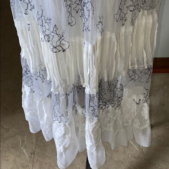 White Lace Skirt - Picture 5 of 5